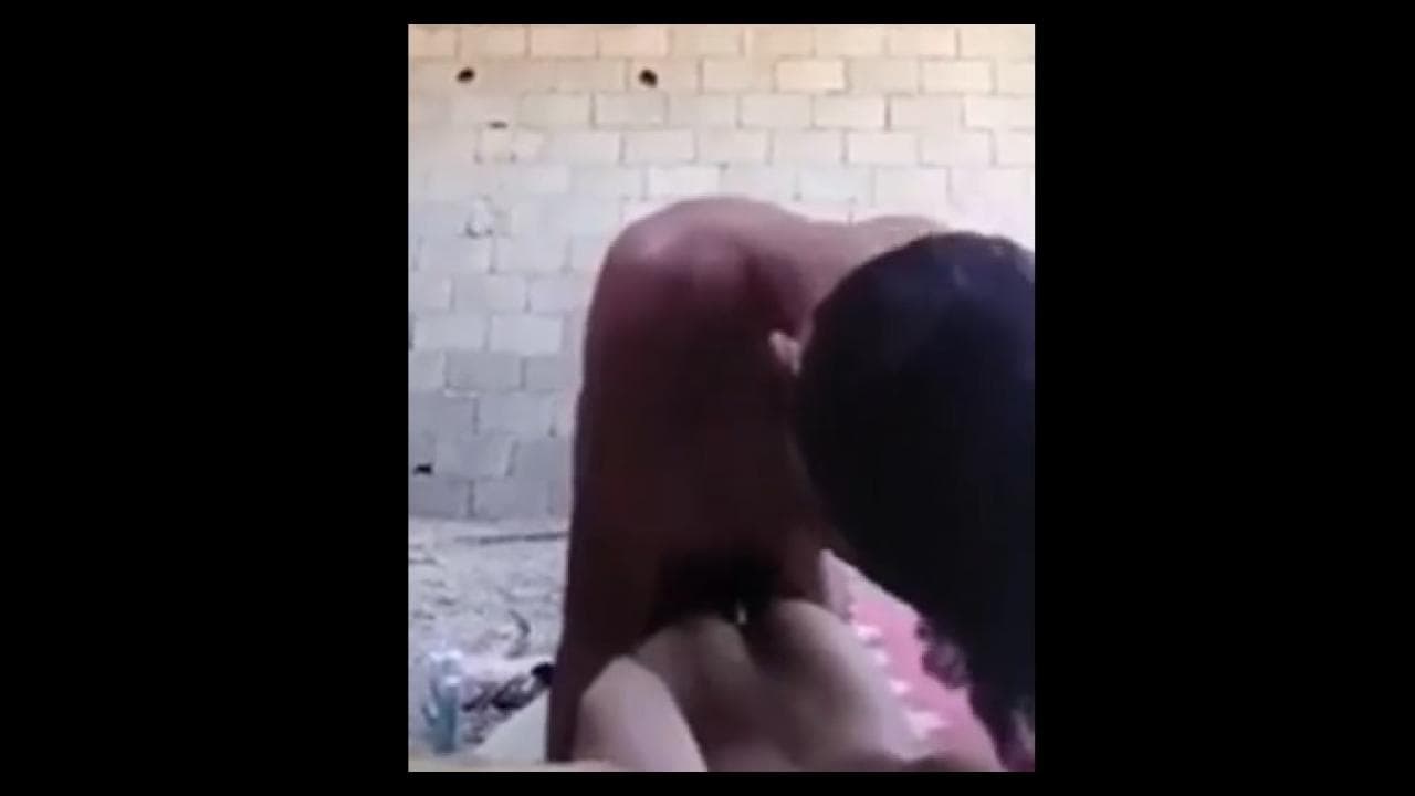 شاب يدمر طيز مراهقه ليبية - فشخ طيز قوي