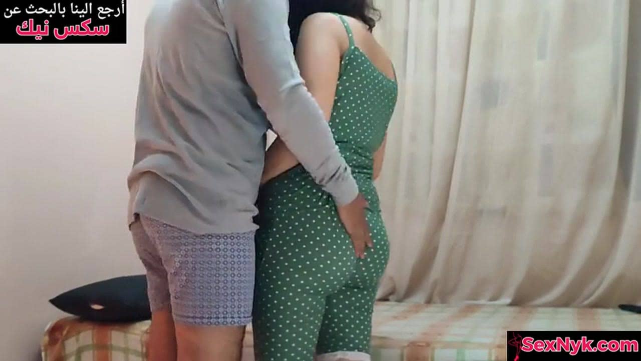 مغربية شرموطة بتتبيع طيزها لصديق زوجها مقابل الفلوس
