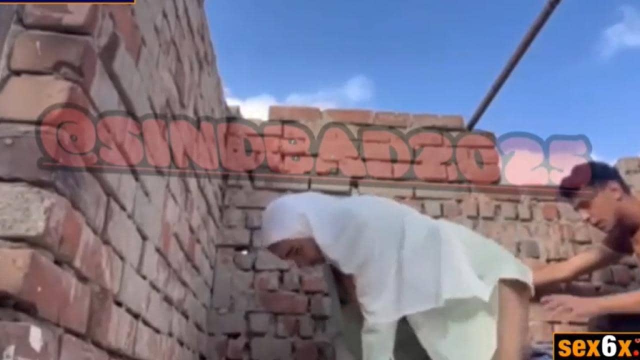 سكس مصري عنتيل السطح المصري والشرموطة - الجزء الاول جديد